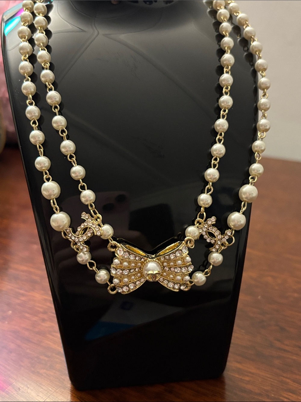 Brand New Gold-Tone Pearl & Crystal Bow Necklace - Feminine Statement